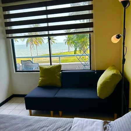 Pd Bayview Seafront Homestay Port Dickson Exterior photo