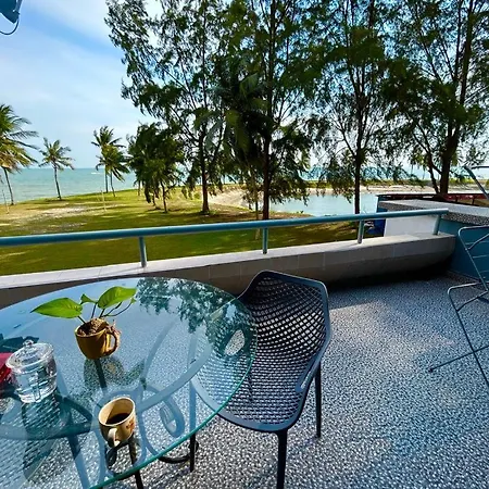 Pd Bayview Seafront Homestay Port Dickson Exterior photo